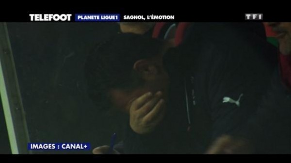 Teknik direktör Sagnol göz yaşlarına boğuldu