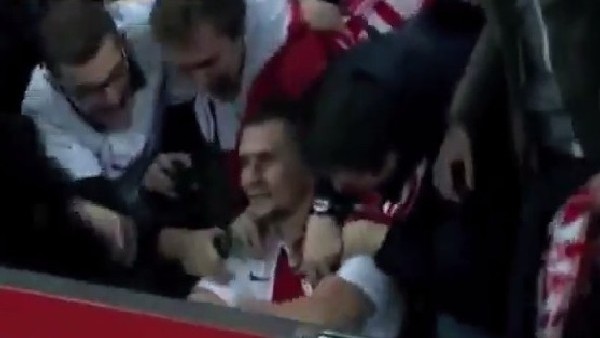 Çılgın gol sevinçlerinden birisi daha!