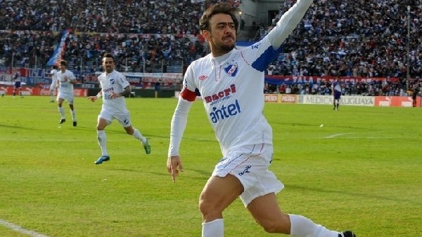 Alvaro Recoba'dan muhteşem bir frikik