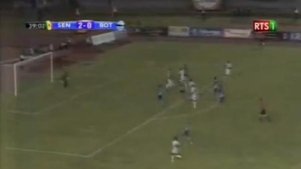 Moussa Sow'dan akrobatik şut