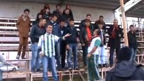 Amatör maçta dostluk örneği