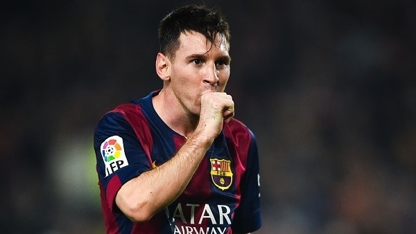Messi'den muhteşem frikik golü