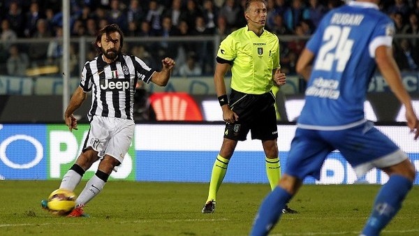 Klasik bir Pirlo golü daha!...