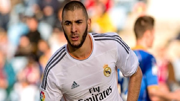 Liverpool'dan Benzema hamlesi