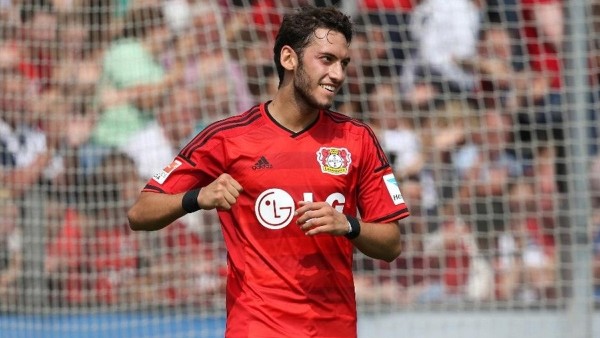 Hakan Çalhanoğlu yine fark yarattı