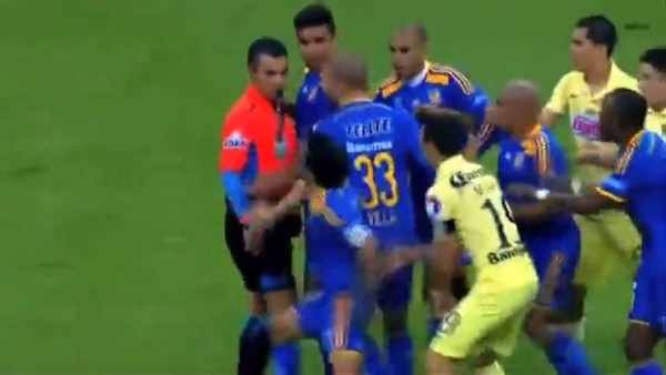 9 dakikada 3 kırmızı!