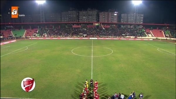 Diyarbakır Diski Belediye - Galatasaray | İstiklal Marşı'nın ıslıklanması