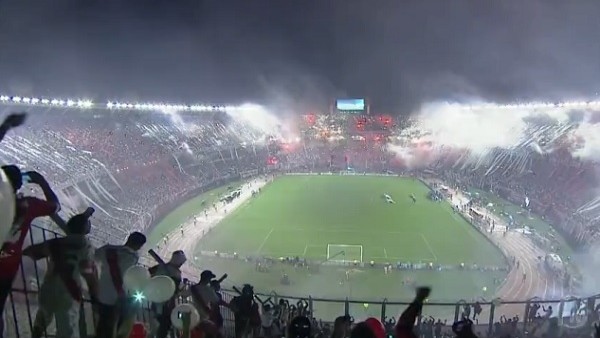 River Plate tribünlerinden muhteşem şov