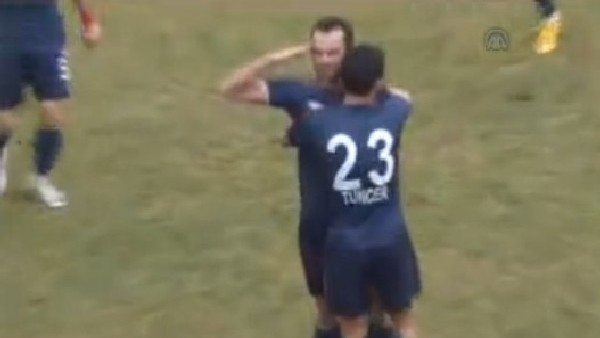 Van'da Asker selamı verdi, ortalık karıştı!