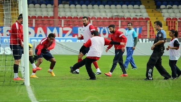 Mersinli futbolcular engellilerle özel maç yaptı