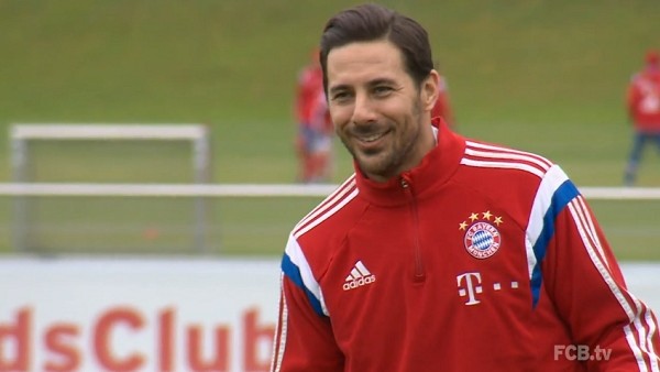 Claudio Pizarro'dan müthiş bir gol!