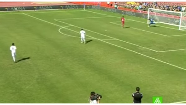 Ne Yaptın Sen Çocuk! Böyle Gol Mü Yenir?