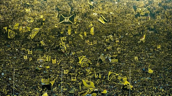 Dortmund taraftarlarından Jingle Bells