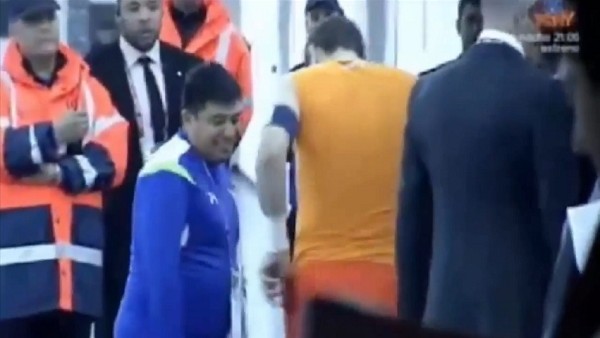 Taraftar Casillas'ın şortunu aldı!