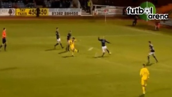 18'lik genç İskoçya'yı salladı!