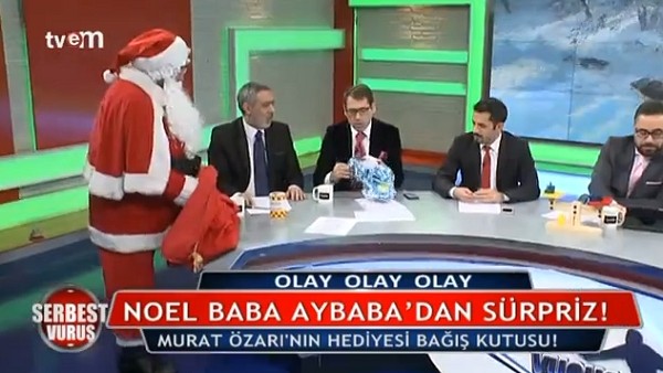 Adnan Aybaba Noel Baba oldu