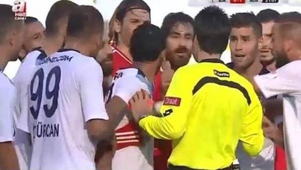 Beşiktaş - Adana Demirspor maçında kırmızı kart iptal edildi