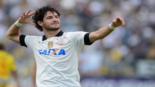 Pato, Premier Lig yolunda