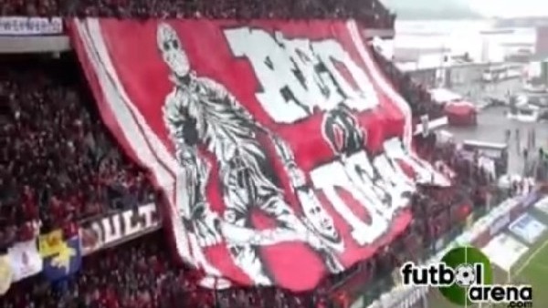 Pankart açtılar, ortalık karıştı!