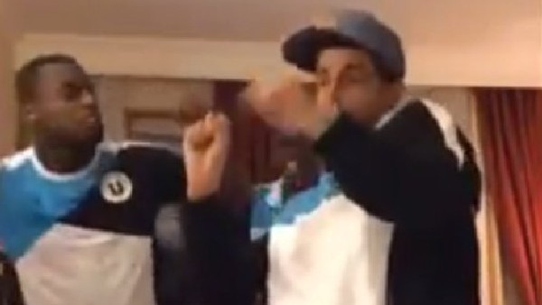 Kamp yaptıkları otelde dans ettiler