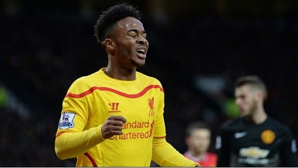 Raheem Sterling, Liverpool'la imzalıyor