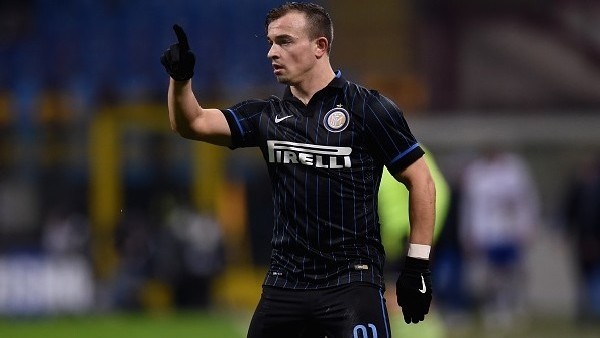 Podolski verdi, Shaqiri attı!