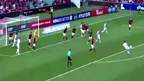 Avustralyalı yıldızdan müthiş vole!...