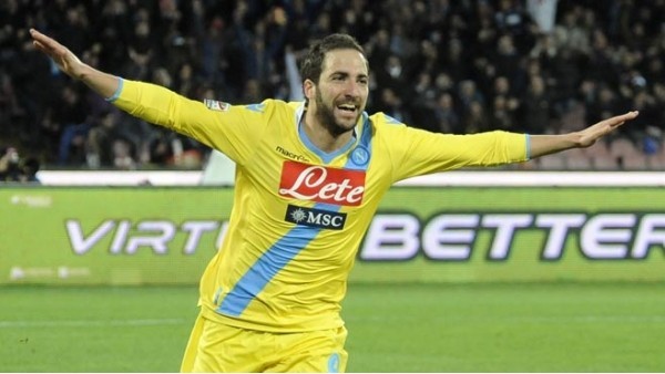 Liverpool, Higuain'i istiyor