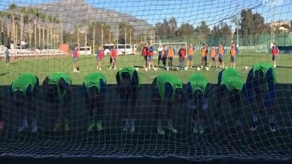 Kaybeden takıma ilginç ceza