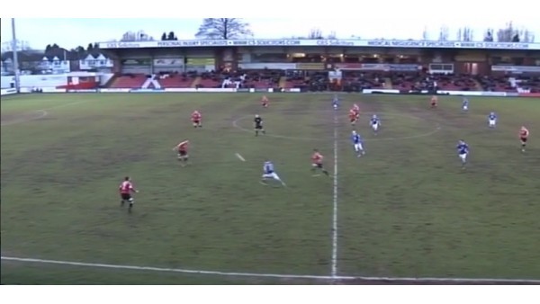 Asist rakip kaleciden, tek vuruş gol orta sahadan