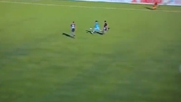 Muhteşem Aşırtma Golü