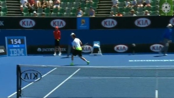 Lopez'in servisi top toplayıcı çocuğu vurdu