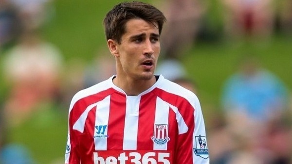 Eski Barçalı'dan İngiltereyi sallayan gol!