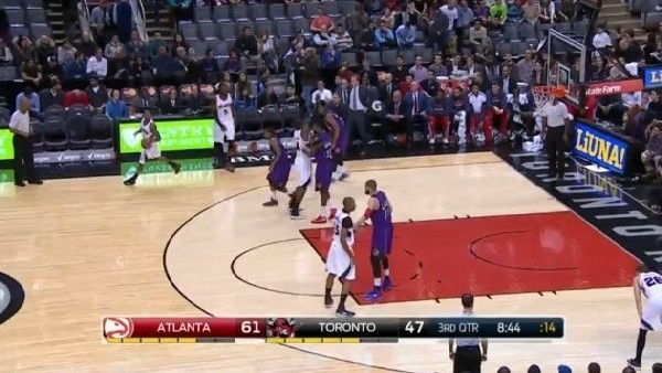 Al Horford'tan Amir Johnson posteri