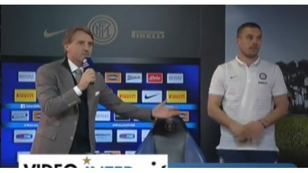 Mancini, Podolski'yi 'Dünya Şampiyonu