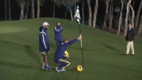 Fenerbahçeli futbolcular FootGolf oynadı