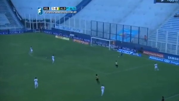 Kaleciden akıl almaz hata!