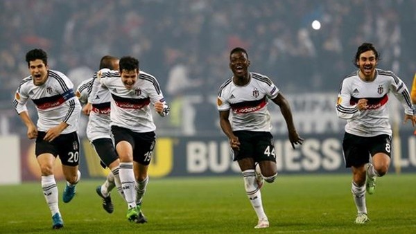 Besiktas 5-4 Liverpool - Maç Özeti (26.2.2015)