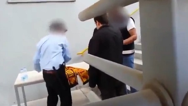 22 Şişe İçkiyle Stada Girmeye Çalıştı!