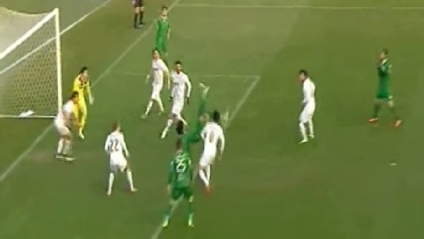 Voleyle topu ağlara yolladı!