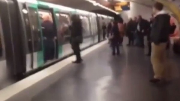 Chelsea taraftarlarından ırkçılık!