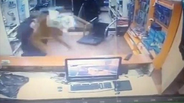 Trabzonspor'lu Taraftar Gol Sonrası Böyle Çıldırdı