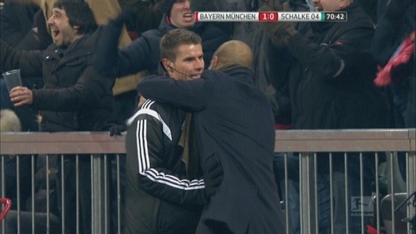 Guardiola gol sevincini hakemle yaşadı