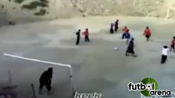 Bu frikiğe direk bile dayanamadı!...