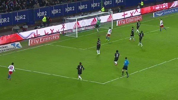 Marcelo'dan kendi kalesine şanssız bir gol
