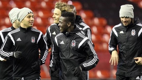 Beşiktaş'ın Anfield Road'da yaptığı antrenmandan görüntüler