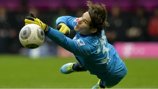 Kaleci son dakikalarda attığı golle takımına hayat verdi!