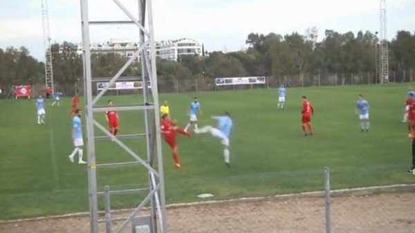 Yeşil sahalarda ölümcül tekme