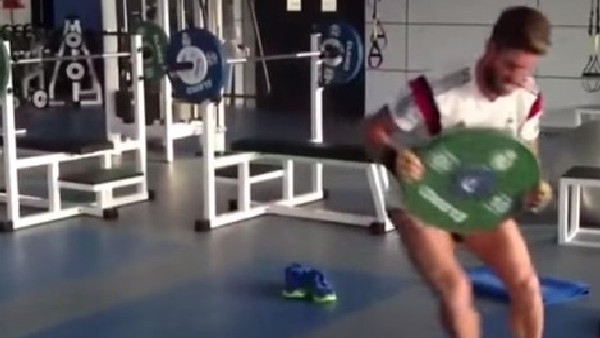Sergio Ramos'un ilginç antrenmanı!...
