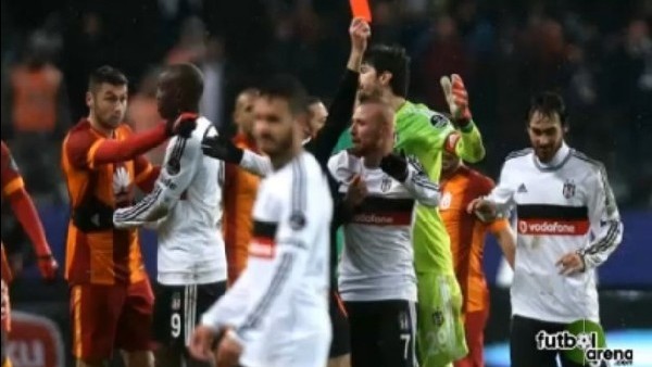 Galatasaray'ın rakipleri 'kırmızı'yı seviyor